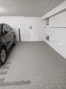 Tiefgaragen-Stellplatz - 
