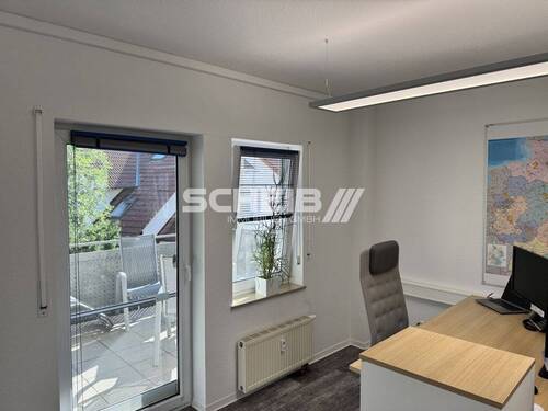 mit Balkon - 