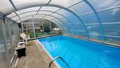 Pool mit Überdachung - 