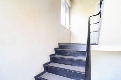 02 Flur - 1 Zimmer Mehrfamilienhaus, Wohnhaus zum Kaufen in Erwitte