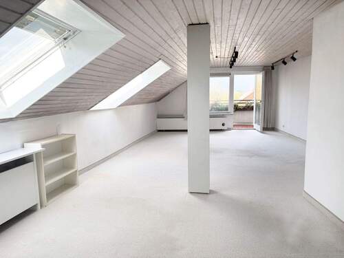 Wohnbereich - 3 Zimmer Etagenwohnung zum Kaufen in Stuttgart