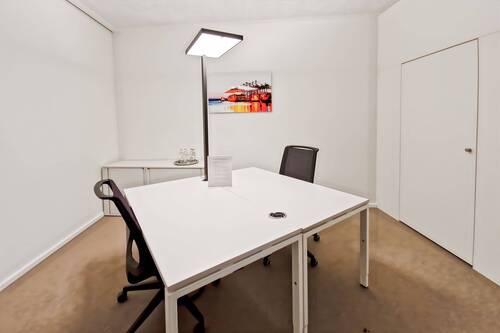 Signature_Hamburg, Jungfernstieg_Germany_Centre 56 - 