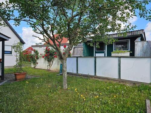 Garage und Laube.jpg - 4 Zimmer Mehrfamilienhaus, Wohnhaus in Anklam