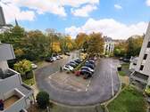 Ansicht Parkplatz - Etagenwohnung mit 103,00 m&sup2; in Mülheim zum Kaufen