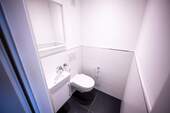 Wannenbad und Toilette gehen getrennte Wege - 