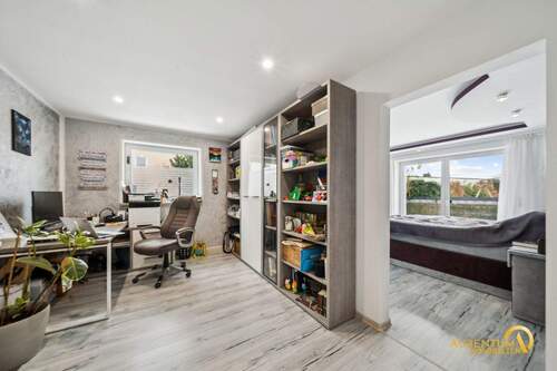 Büro/Ankleide - 