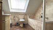 Bad im Dachgeschoss - 