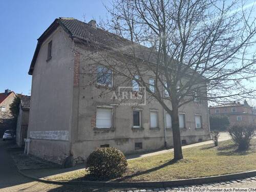 Objektansicht - Mehrfamilienhaus zur Sanierung in Hakeborn