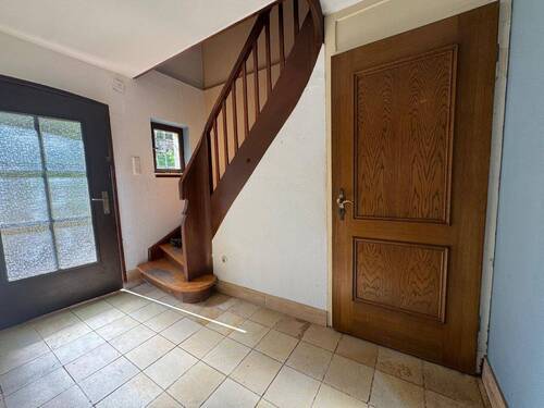 Flur - Einfamilienhaus mit 118,00 m&sup2; in Annweiler zum Kaufen