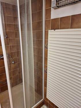 Nochm. Bad mit Dusche im Keller - 