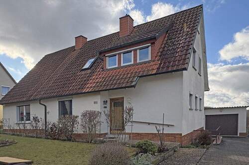 Straßenansicht - 5 Zimmer Einfamilienhaus zum Kaufen in Küps