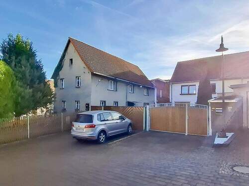 70_1.jpg - AUKTION: Doppelhaushälfte mit großem Grundstück und viel Nebengelass