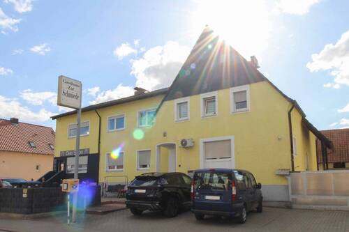 Außen (1) - Immo mit 3 Wohneinheiten und 1 Gewerbeeinheit - perfekt für große Familien