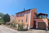 Hauseingang - Garage - 6 Zimmer Einfamilienhaus zum Kaufen in Herzogenaurach