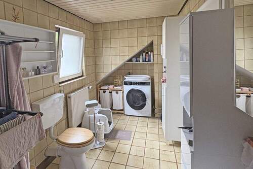 Badezimmer Dachgeschoss - 