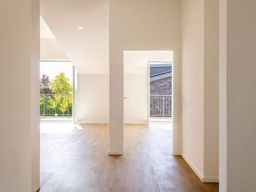 Flur - Etagenwohnung mit 67,00 m&sup2; in Heikendorf zur Miete