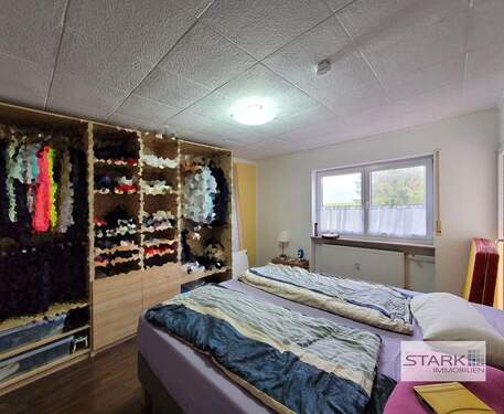 Schlafzimmer 1.jpg - 