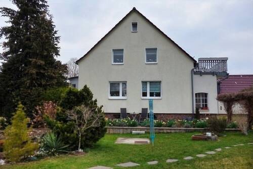 Giebelseite-Straße - 7 Zimmer Mehrfamilienhaus, Wohnhaus in Zwickau