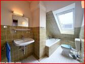 Badezimmer im Dachgeschoss - 