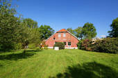 Rückansicht Garten - 7 Zimmer Mehrfamilienhaus, Wohnhaus in Westerstede