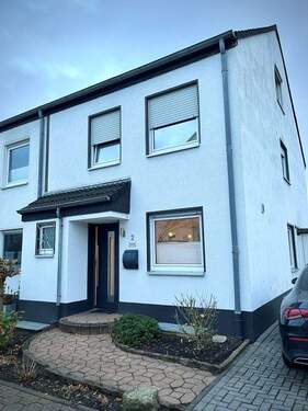 Hausfront - 4 Zimmer Reihenendhaus zum Kaufen in Moers