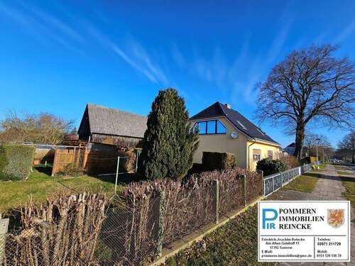 Haus, Hof und Scheune !.jpg - 5 Zimmer Einfamilienhaus in Boldekow