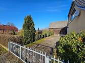 Zweite Hofzufahrt Südwestseite .jpg - Einfamilienhaus mit 135,00 m&sup2; in Boldekow zum Kaufen