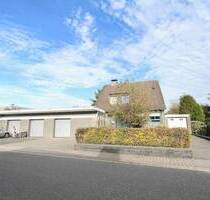 Großzügiges Wohnen und Arbeiten vereint - weitläufiges Grundstück und Gewerbeteil in St.Tönis - Tönisvorst St. Tönis