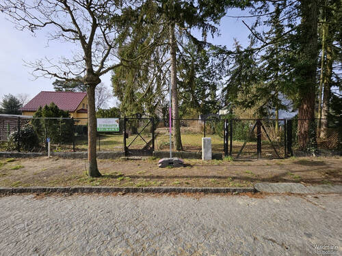 Eingang - Traumhaftes Grundstück 940 m² Eichwalde Idyllische Lage fußläufig zum Wasser für Ihr Einfamilienhaus