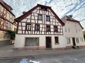 Bild 1 - Charmantes Mehrfamilienhaus mit Stellplätzen in der Weinheimer Innenstadt