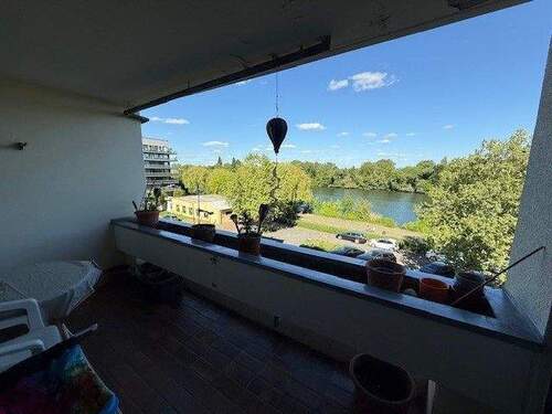 Balkon.jpg - Gemütliche 2-Zi.-Wohnung am Main mit fantastischem Ausblick