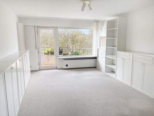 Wohnbereich - 3 Zimmer Etagenwohnung zum Kaufen in Stuttgart