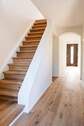 Eingangsbereich und Treppe - 