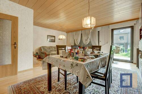 Wohnzimmer EG - 5 Zimmer Reihenmittelhaus in Bischofsheim