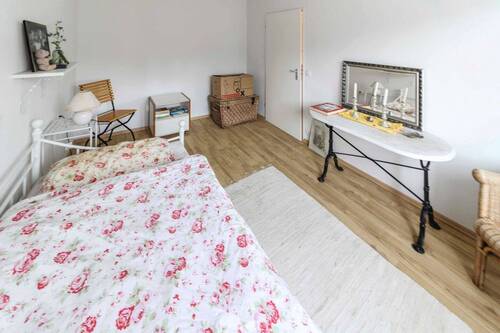 Schlafzimmer II OG - 