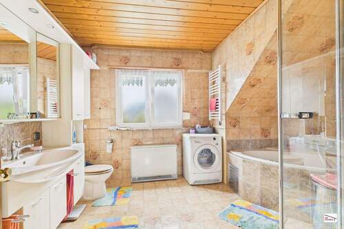 TL-Bad mit Eckwanne und Dusche - 