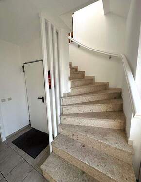 Eingang Treppe - 