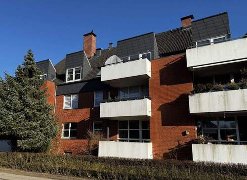 Außenansicht - Top-sanierte 2-Zimmer-Wohnung mit Westbalkon in Hamburg-Niendorf