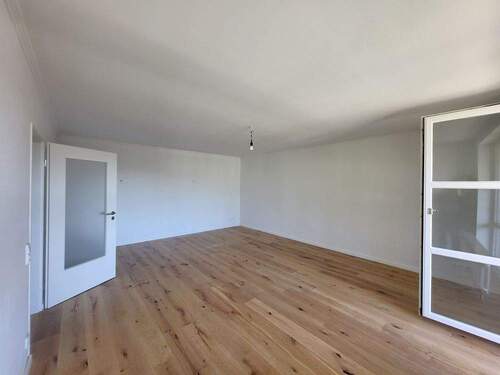 Wohnzimmer - 2 Zimmer Etagenwohnung in Hamburg