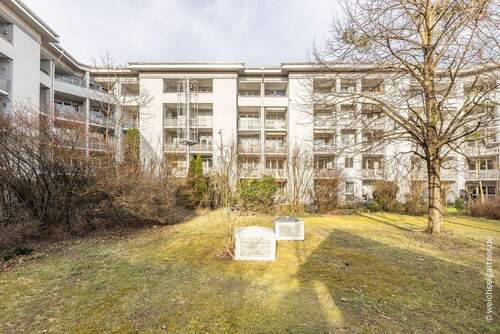 Blick vom Innenhof zur Loggia - 