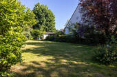 Baugrundstück - *** BAUGRUNDSTÜCK in HINTERLAGE mitten in DEICHHORST - GARAGE mit ANBAU ist bereits vorhanden ***