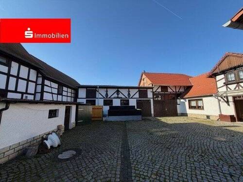 Stallung und Scheune - 6 Zimmer Einfamilienhaus in Erfurt
