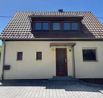 Wohnen im Grünen - Freies Einfamilienhaus auf großem Grundstück in S-Steinhaldenfeld! - Stuttgart