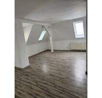 Wohnen über den Dächern – Frisch renovierte 4-Raum-Maisonette im Grünen - Rossau Schönborn-Dreiwerden