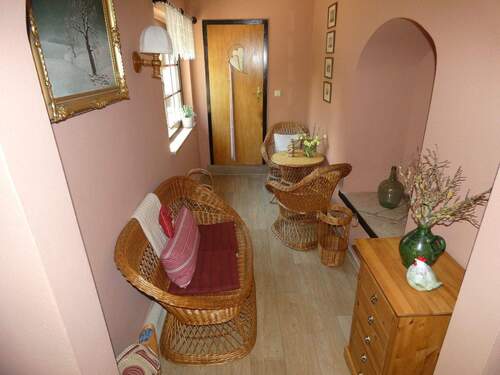 EG - Eingangsbereich mit Durchgang zur Gaststätte / Pension - 