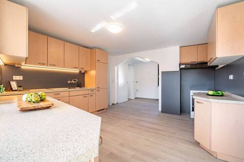 Große gepflegte Küche - 