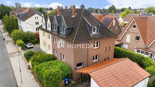 Außenansicht Drohne 2 - Leerstehendes Ein- bis Zweifamilienhaus mit Keller in Bothfeld