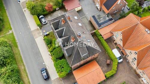 Außenansicht Drohne 3 - 8 Zimmer Doppelhaushälfte zum Kaufen in Hannover