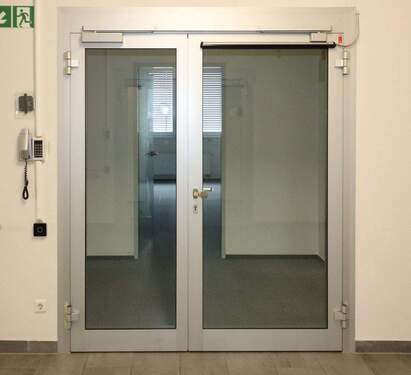 Eingang 4. OG links - 