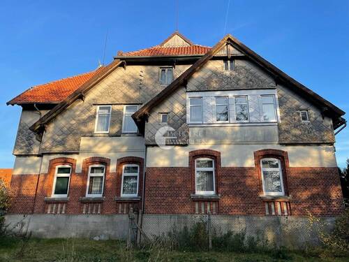 Blick vom Garten - 1 Zimmer Mehrfamilienhaus, Wohnhaus in Rätzlingen